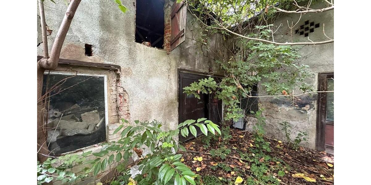 HAUS MIT SCHEUNE südlich von BERLIN 4 zimmer