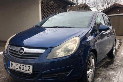 Opel Corsa 83.000 km 2.990 &euro; Oberhaching 82041