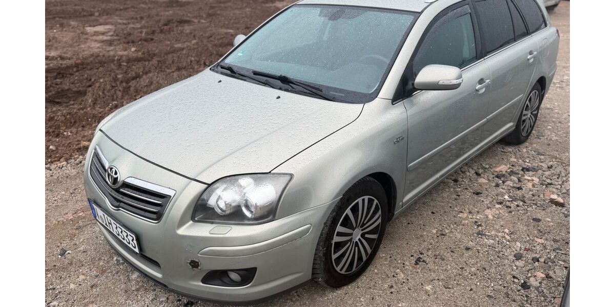Toyota Avensis 250.000 km 1.950 &euro; Grosshabersdorf 90613