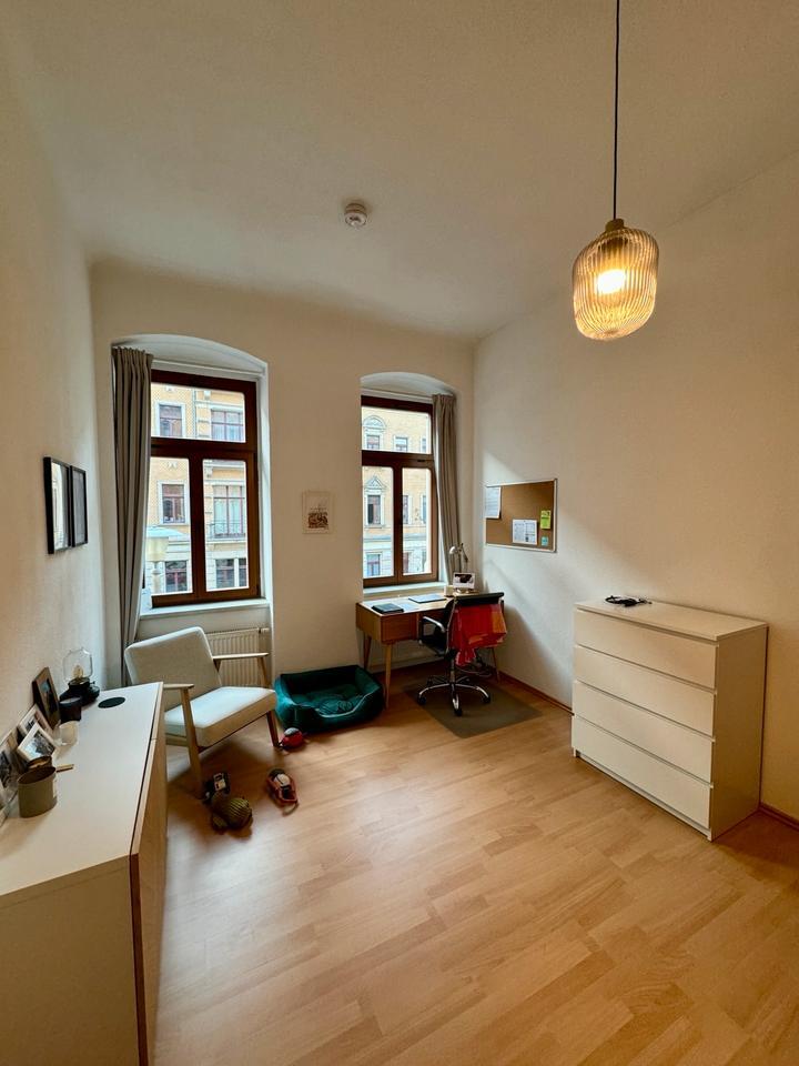 Helle Altbau 1-Raum-Wohnung Nähe Uniklinik & Elbe Juli-September