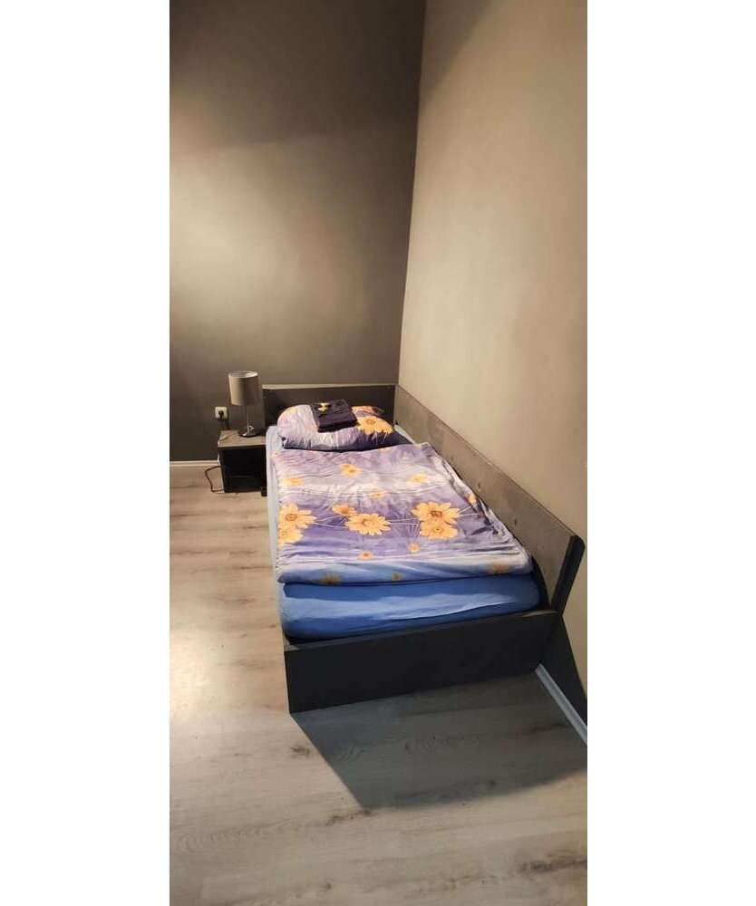 Wohnung zum Mieten in Fürth 300 € 12 m²