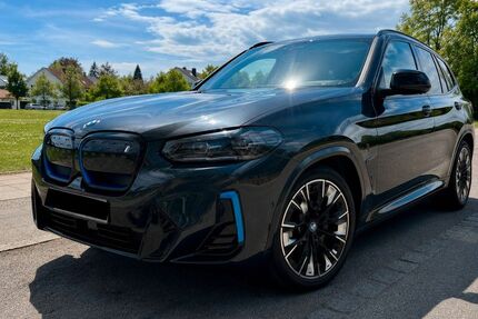 BMW iX3 45.000 km 39.900 &euro; Pullach im Isartal 82049