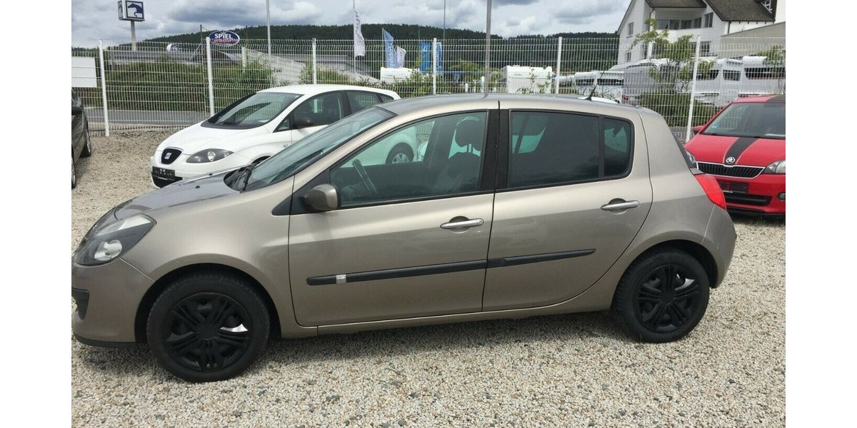 Renault Clio Authentique,Tüv 08/27! 243.000 km 1.950 &euro; Himmelkron 95502