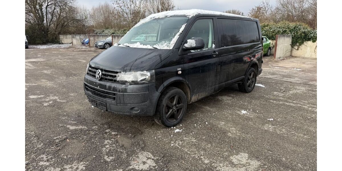 VW T5 Transporter 215.265 km 5.999 € München 80933