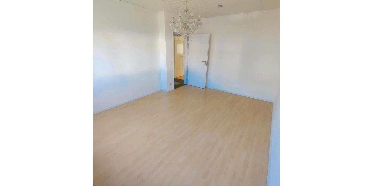 Erdgeschoßwohnung Hennef (Sieg) - 4 Zimmer, 86 m&sup2;, 1.200&euro; | Angebot:26270973