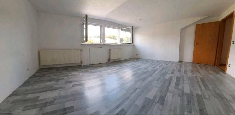 Etagenwohnung Netphen - 3 Zimmer, 99 m&sup2;, 650&euro; | Angebot:26543517