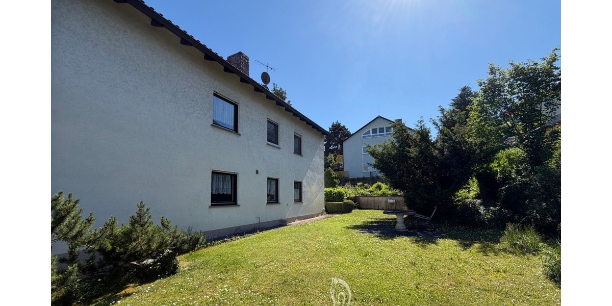 Wohnen und Vermieten in Zell am Main – großzügiges Zwei- bis Dreifamilienhaus mit Garten - Einfamilienhaus Zell am Main | Angebot:26913022