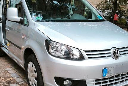 VW Caddy 101.000 km 9.200 &euro; Hamburg 22087