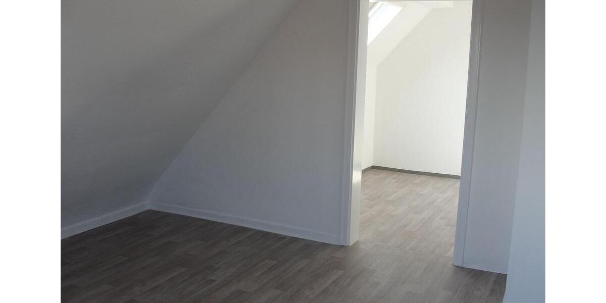 Dachgeschoßwohnung Villingen-Schwenningen Schwenningen - 1.5 Zimmer, 39 m&sup2;, 420&euro; | Angebot:26237166