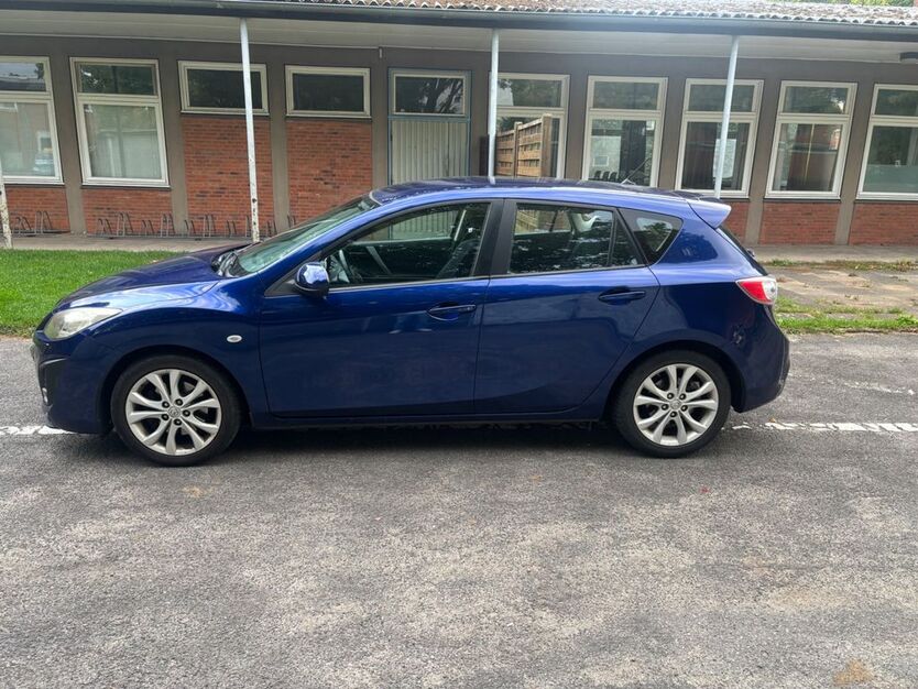 Mazda 3 104.042 km 5.400 € Lübeck 23556