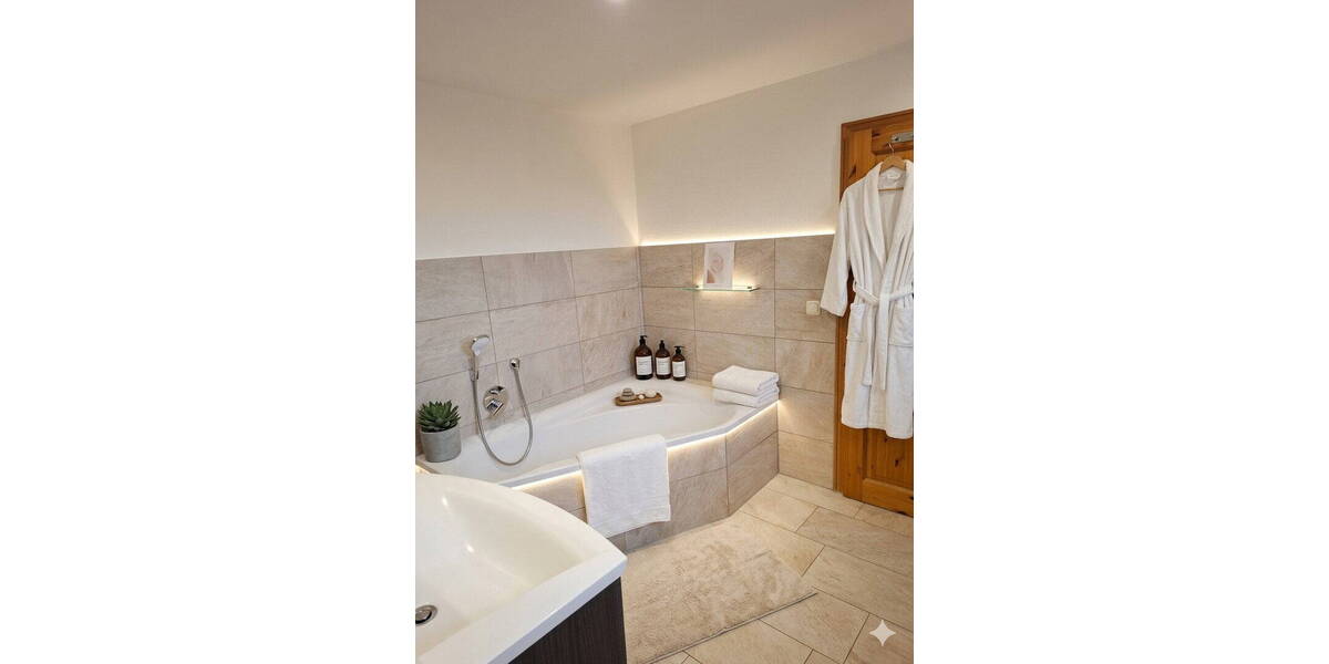 Doppelhaushälfte Dobbertin - 6 Zimmer, 200 m&sup2;, 269.000&euro; | Angebot:26244054