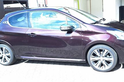 Peugeot 208 93.000 km 8.700 &euro; Friesenheim 77948