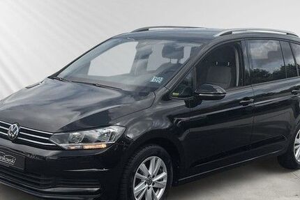 VW Touran 25.521 km 31.499 € Bremerhaven 27568