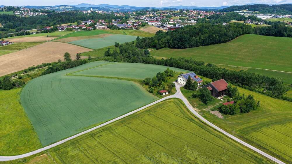 Einfamilienhaus Büchlberg - 10 Zimmer, 273 m&sup2;, 1.049.000&euro; | Angebot:26788300