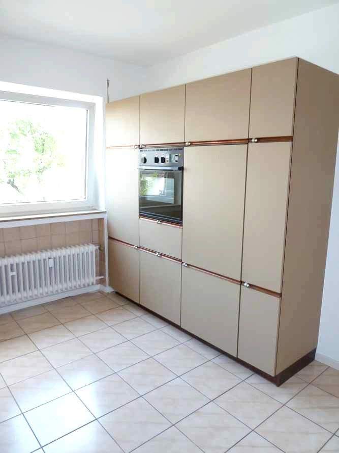 Großzügige, renovierte 3,5-Zimmerwohnung mit großem Südbalkon in bevorzugter Lage 3 zimmer