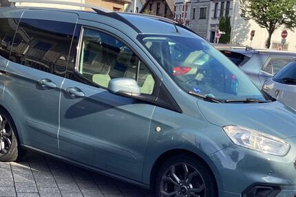 Ford Tourneo Courier 79.850 km 10.490 &euro; Bremen 28309