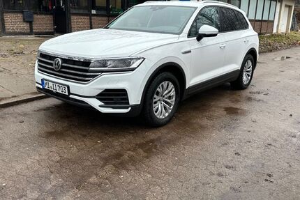 VW Touareg 90.000 km 37.500 &euro; Porta Westfalica 32457