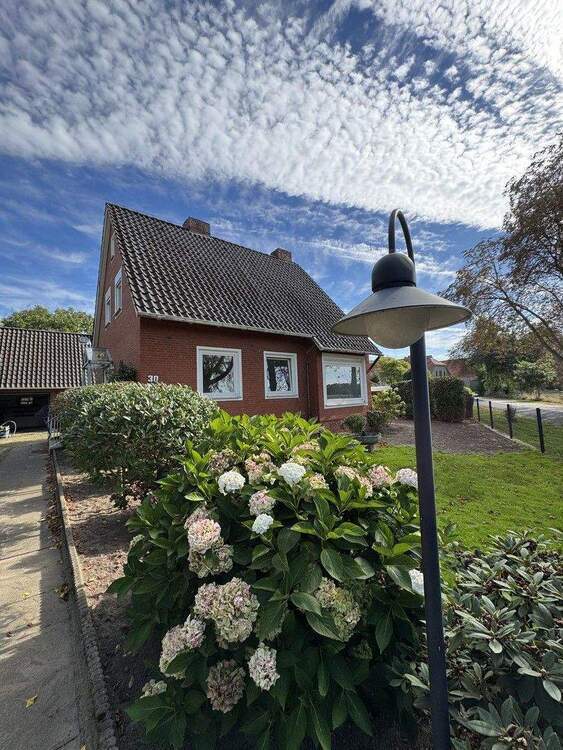 Keine Provision!! Zuhause in Toplage - Einfamilienhaus zum gestalten nach eigenen Wünschen 4 zimmer