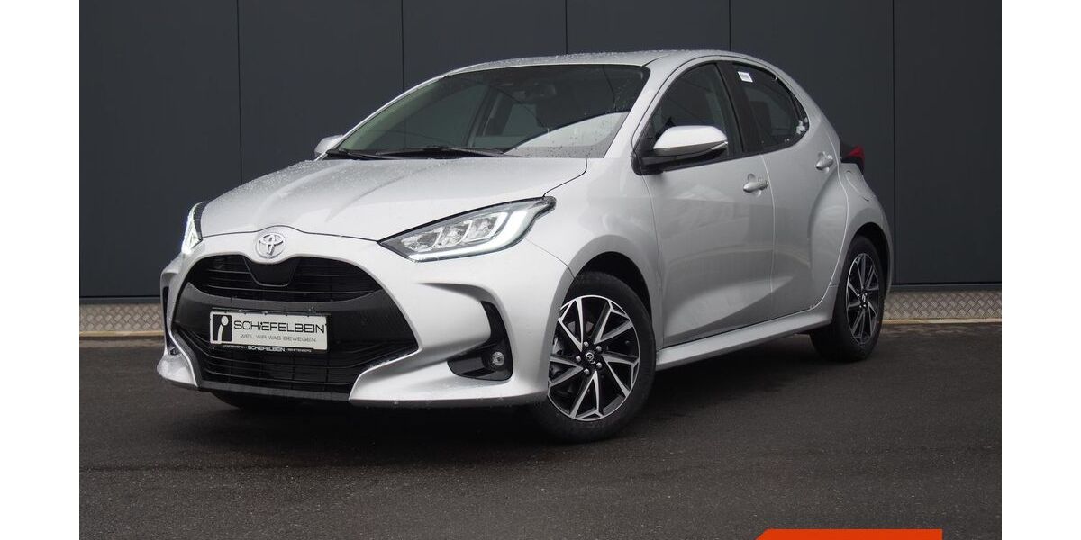 Toyota Yaris 55.678 km 17.400 &euro; Hoyerswerda 02977