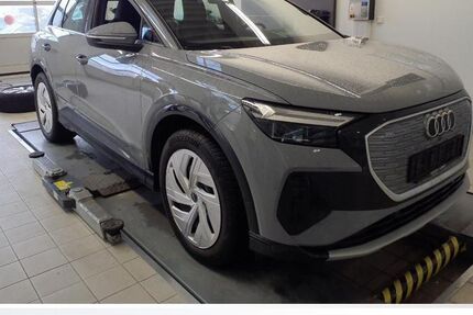 Audi Q4 e-tron 23.372 km 32.980 &euro; Fürth 90763