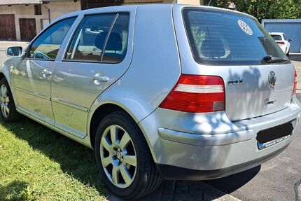 VW Golf 188.899 km 2.400 &euro; Schöntal-Sindeldorf 74214