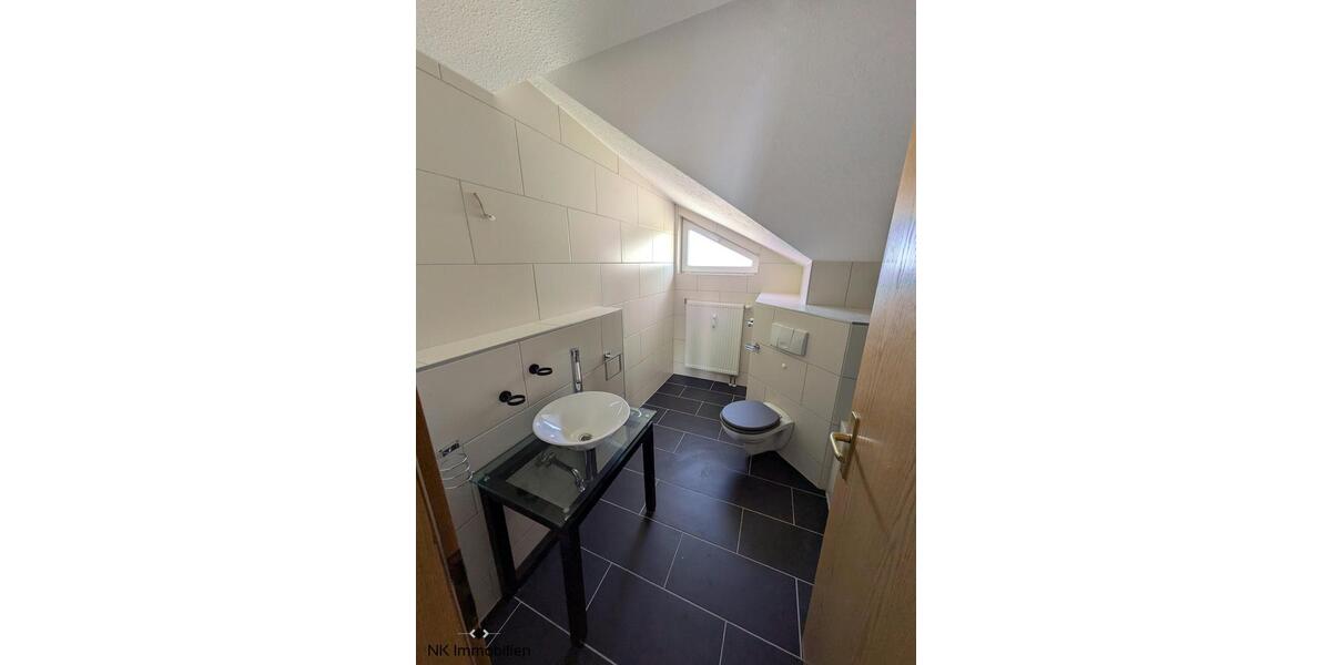 Dachgeschoßwohnung Zwickau - 3 Zimmer, 78 m&sup2;, 595&euro; | Angebot:26404437
