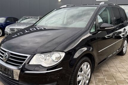VW Touran 243.000 km 3.900 € Aalen-Essingen 73457