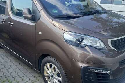 Peugeot Traveller