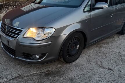 VW Touran 273.000 km 4.600 &euro; Varrel 27259