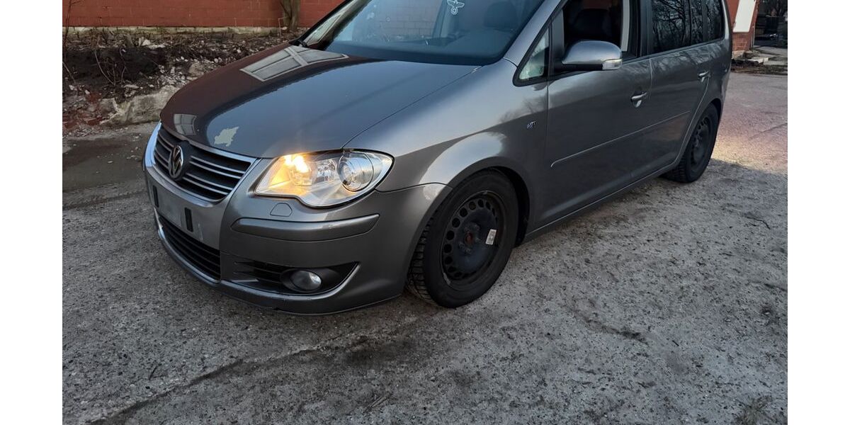 VW Touran 273.000 km 4.600 &euro; Varrel 27259