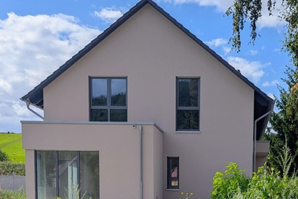 Keine Lust auf Baustress? Familienfreundliche Doppelhaushälfte mit Wintergarten.