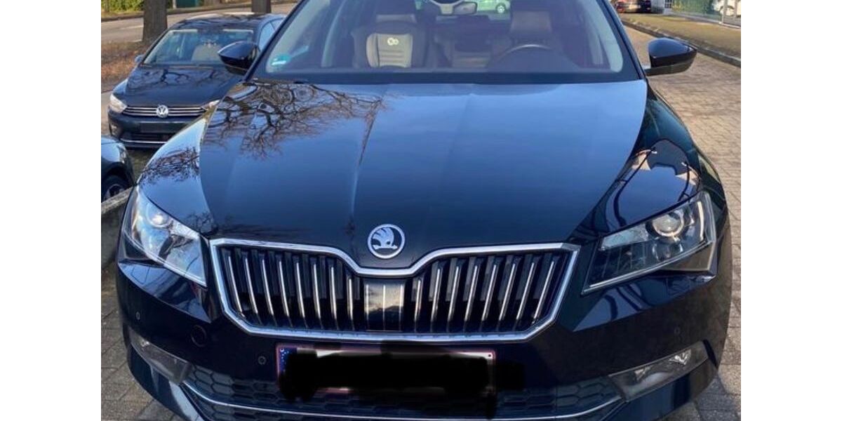 Skoda Superb 143.667 km 14.299 &euro; Düren 52353