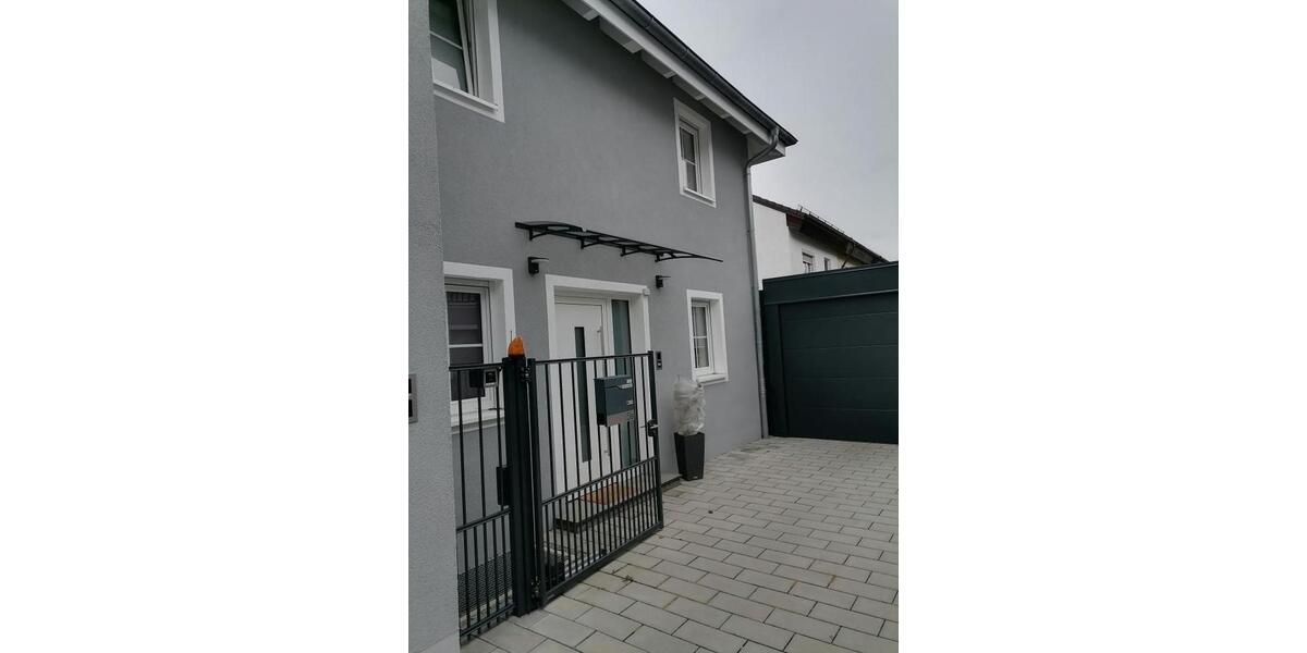 Doppelhaushälfte Gilching - 7 Zimmer, 137 m&sup2;, 2.750&euro; | Angebot:24889916