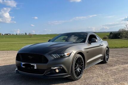 Ford Mustang 24.101 km 40.100 € Koblenz 56072