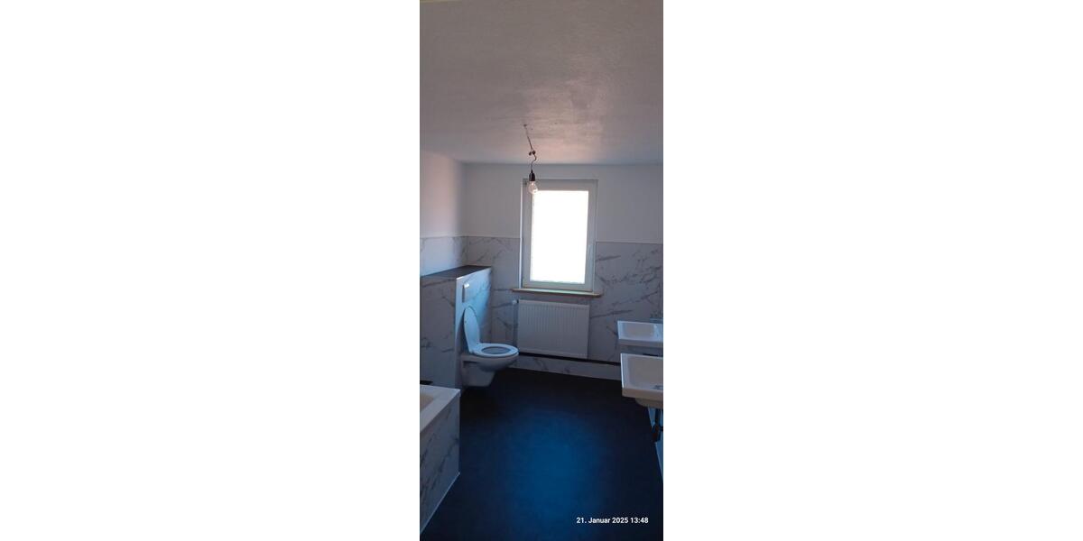 Dachgeschoßwohnung Delligsen - 5 Zimmer, 135 m&sup2;, 650&euro; | Angebot:26059378