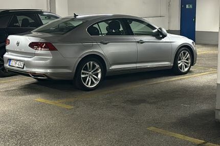 VW Passat 97.000 km 20.900 &euro; Niederkassel 53859