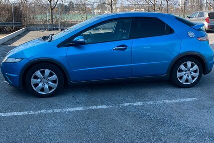 Honda Civic 147.500 km 4.900 &euro; Berlin 12109