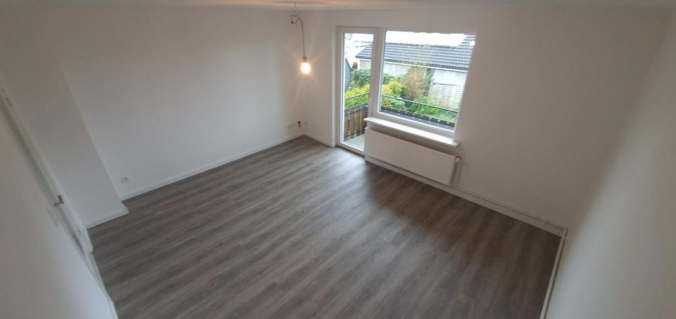Charmante 3-Zimmer-Wohnung mit Balkon in Heide (WKK-Nähe)