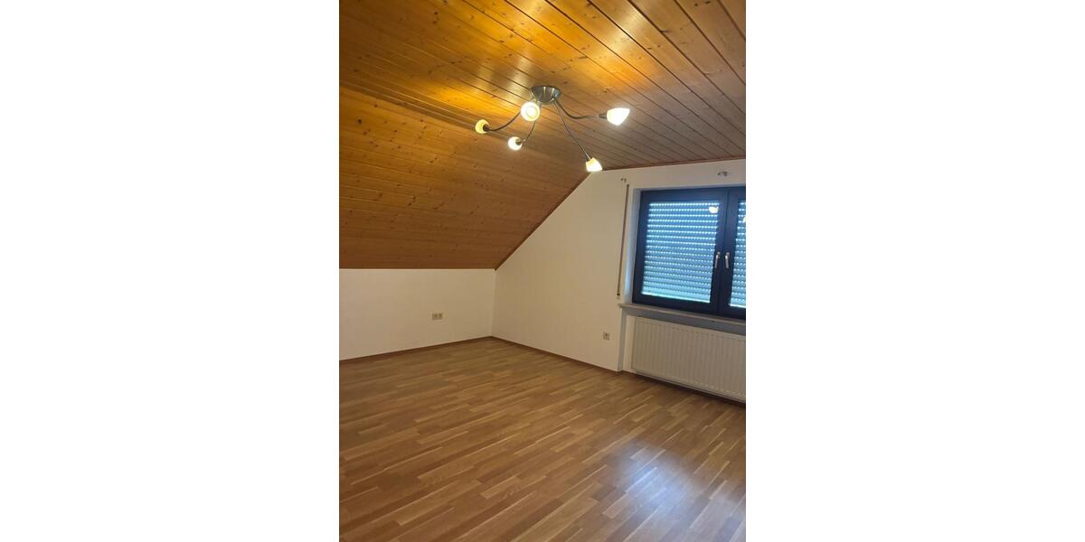 Etagenwohnung Prosselsheim - 3.5 Zimmer, 95 m&sup2;, 700&euro; | Angebot:26313120