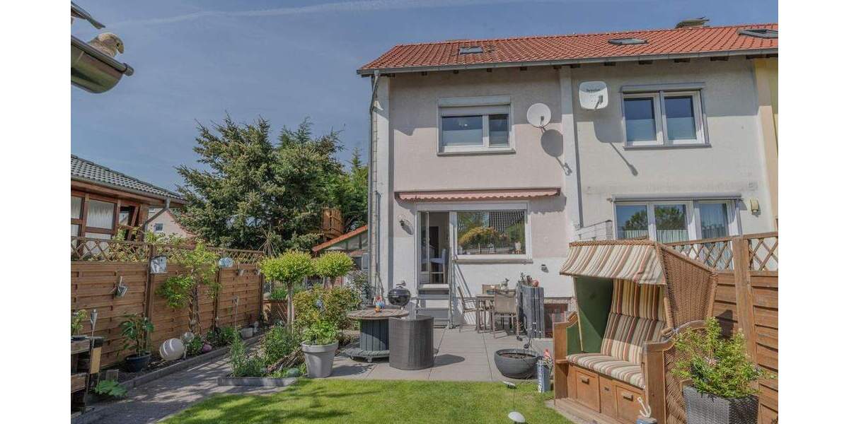 Reihenendhaus mit tollem Grundstück direkt in Königslutter 2 zimmer