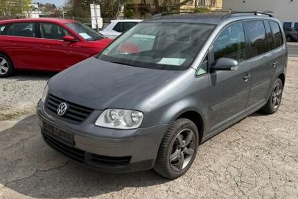 VW Touran 245.200 km 990 &euro; Würzburg 97074