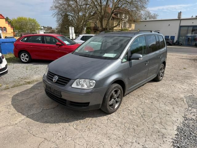 VW Touran 245.200 km 990 &euro; Würzburg 97074