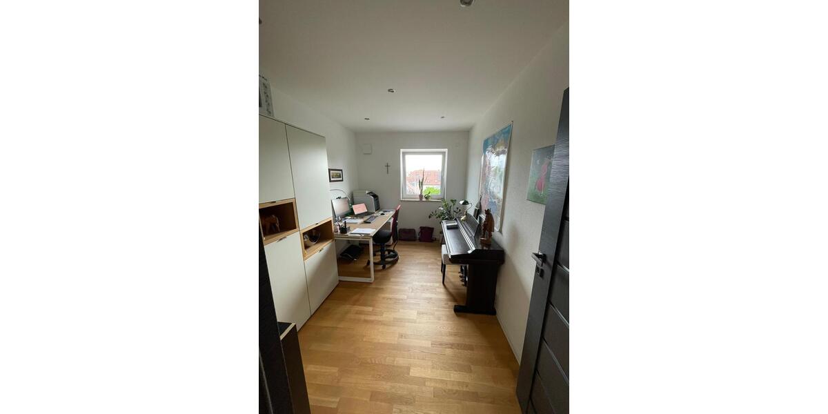 Dachgeschoßwohnung Tegernheim - 4 Zimmer, 116 m&sup2;, 684.000&euro; | Angebot:27021013