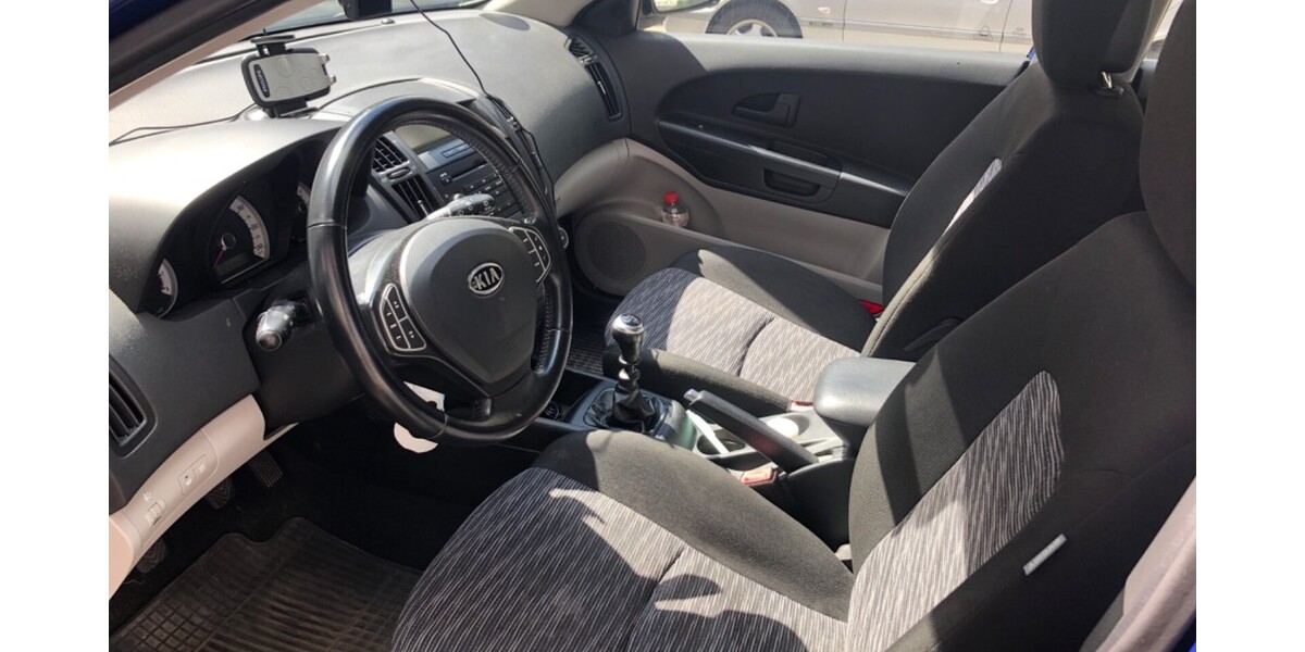 Kia Ceed 137.000 km 1.899 &euro; Berlin 10178