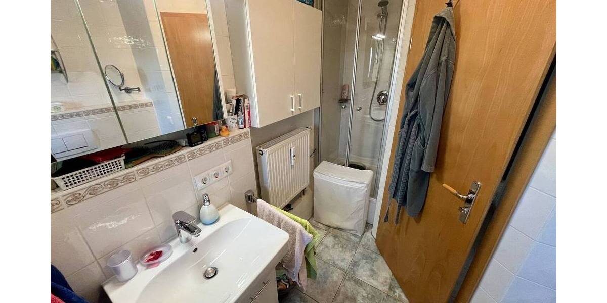 Etagenwohnung Freilassing - 3 Zimmer, 70 m&sup2;, 950&euro; | Angebot:26307352