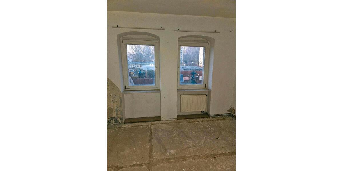 Mehrfamilienhaus, Wohnhaus Roßwein - 8 Zimmer, 140 m&sup2;, 99.999&euro; | Angebot:26122696