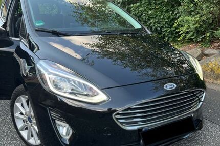 Ford Fiesta 105.900 km 8.100 &euro; Steinbach 61449