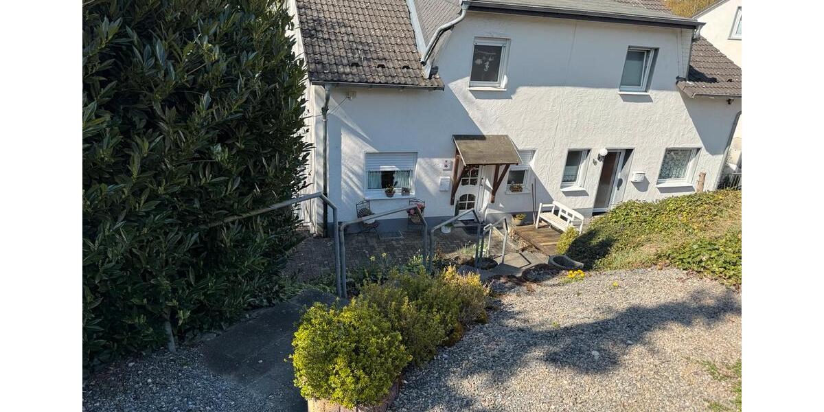 Etagenwohnung Sundern (Sauerland) - 2 Zimmer, 45 m&sup2;, 580&euro; | Angebot:26316167