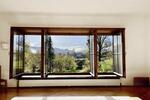 EINZIGARTIGE LANDHAUSVILLA MIT GROẞEM GARTEN UND BERGBLICK IN ZENTRALER BESTLAGE. BEFRISTET.