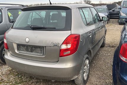 Skoda Fabia 98.000 km 1.900 &euro; München 81829